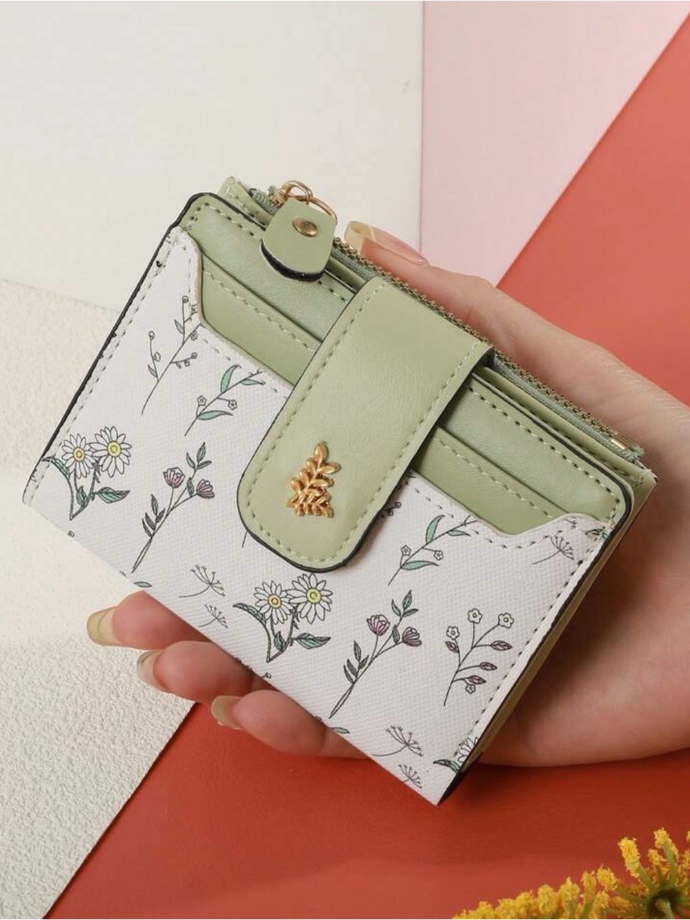 Green Floral Compact Women's Wallet - Chic Card Holder